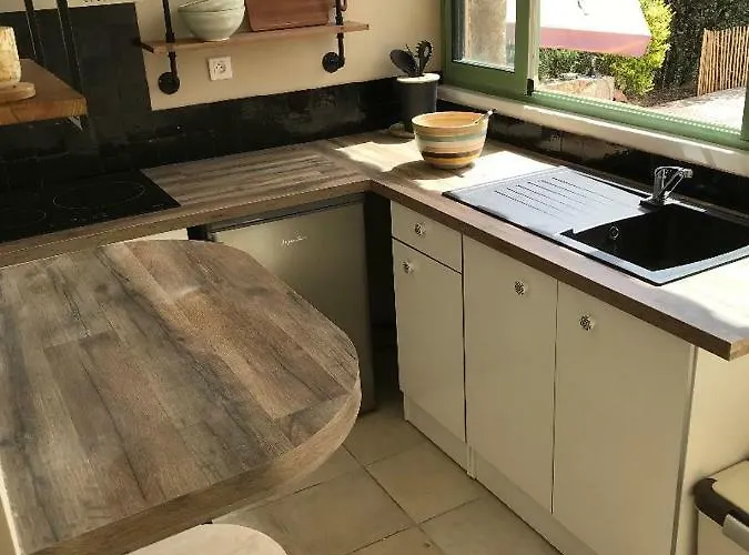 Konukevi Maison Ferruccio 4*